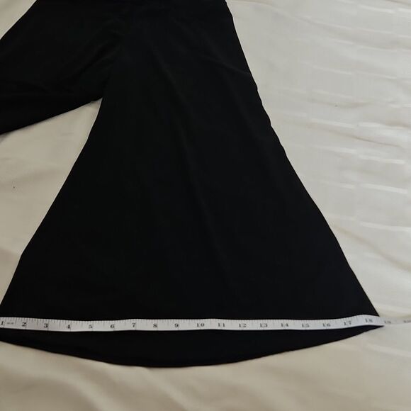 Elegant Black Midi Palazzo Pants - Picture 8 of 16